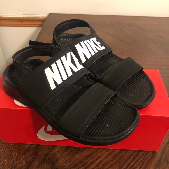 nike tanjun sandals size 12